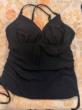 Athleta UnderwireTankini Top 34D